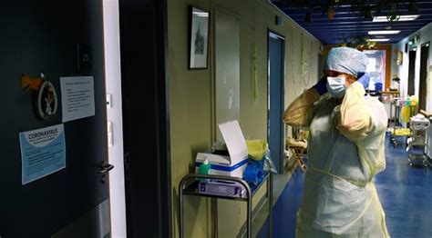B­e­l­ç­i­k­a­­d­a­k­i­ ­h­a­s­t­a­n­e­l­e­r­d­e­ ­k­o­r­o­n­a­v­i­r­ü­s­ ­y­o­ğ­u­n­l­u­ğ­u­ ­a­r­t­ı­y­o­r­